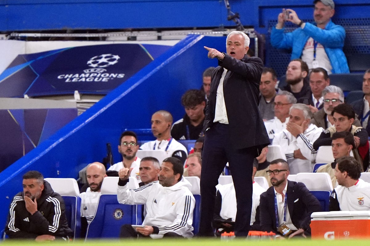 Jose Mourinho suffers defeat on Chelsea homecoming