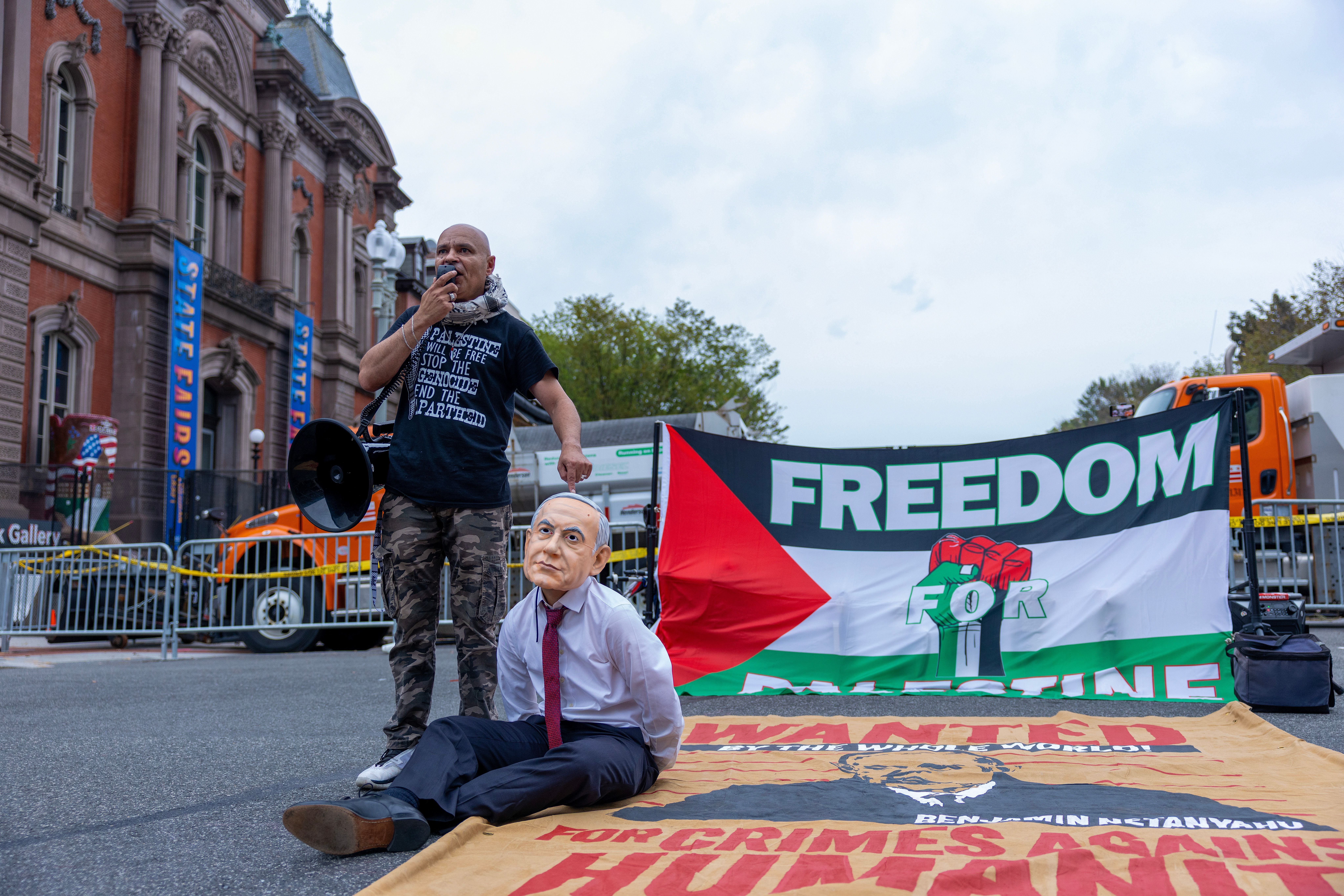 Protesters gather outside the White House where Israeli Prime Minister Benjamin Netanyahu and President Donald Trump was holding a news conference on September 29, 2025