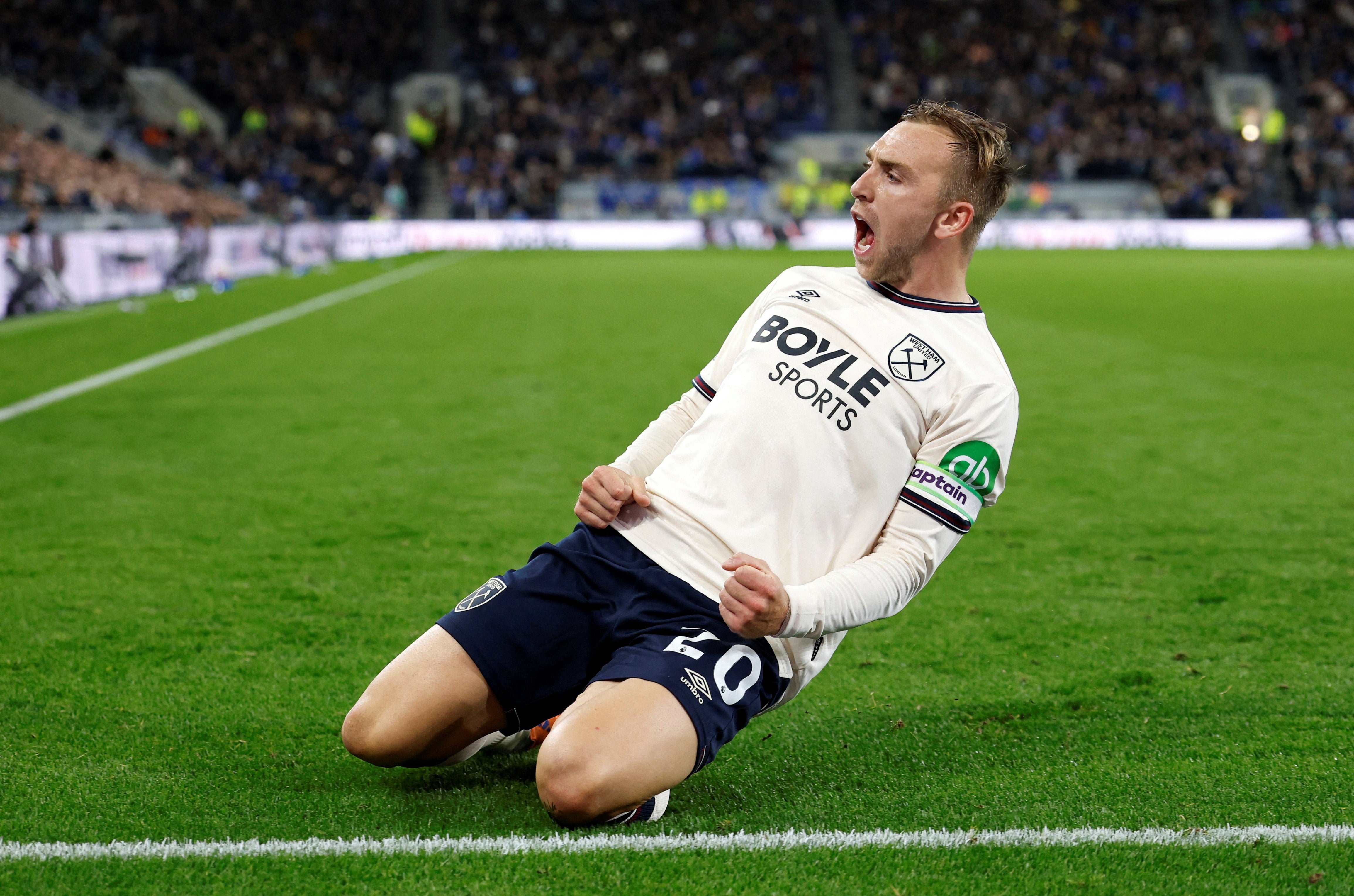 El empate de Jarrod Bowen le valió a West Ham a un punto en Everton
