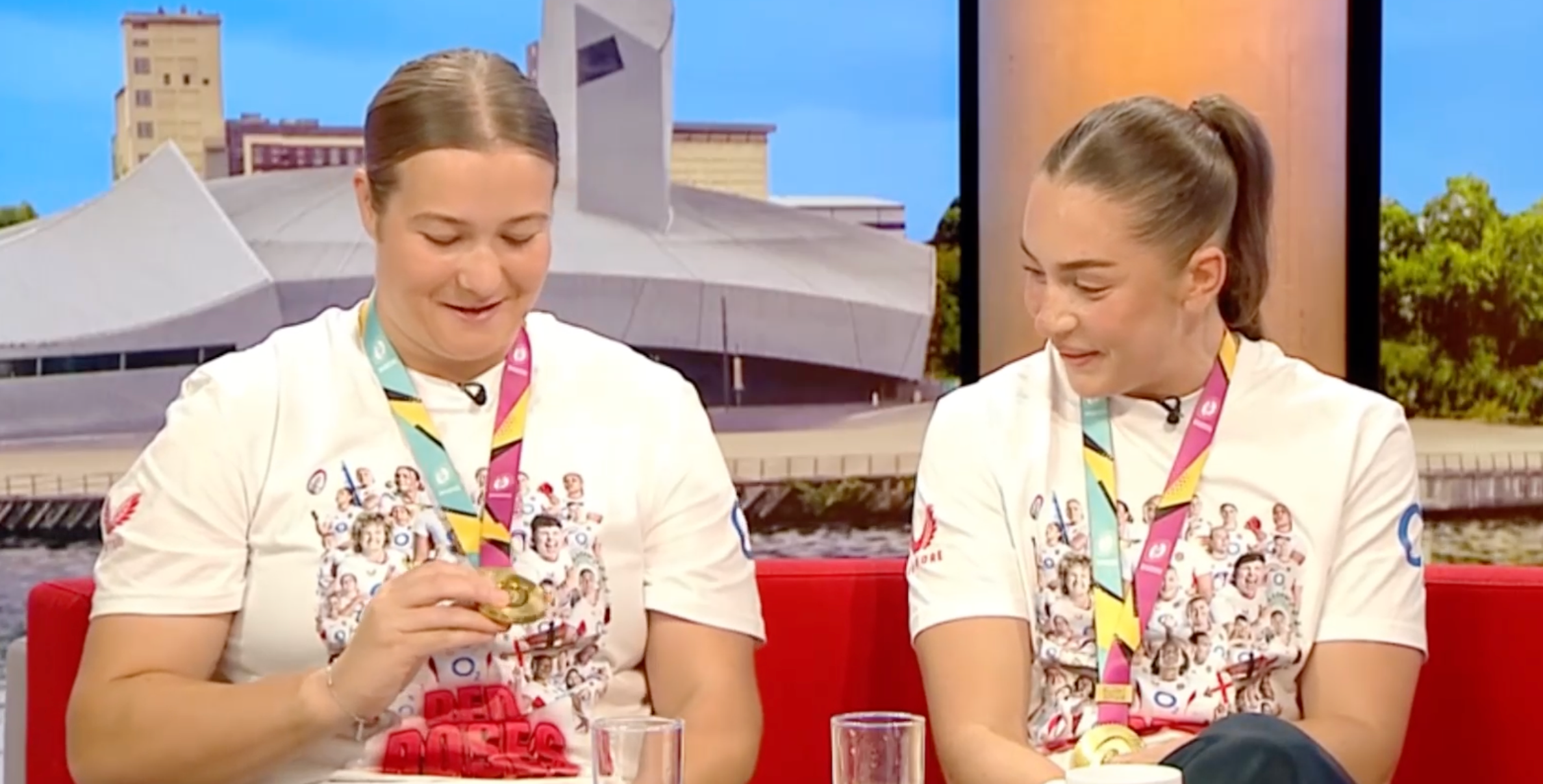 <p>Red Roses player Morwenna Talling reveals she broke her World Cup medal</p>