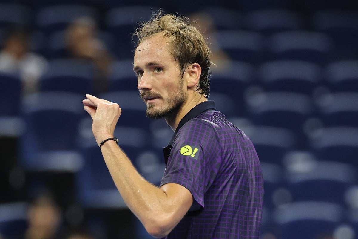 ATP Apologizes Over Erroneous Medvedev Code Violation at China Open