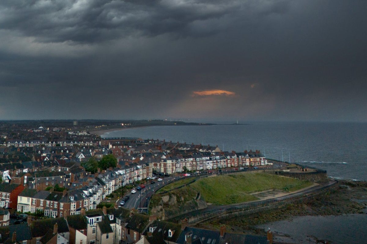 Storm Amy to batter Britain with heavy rain and wind as Met Office issues weather warnings