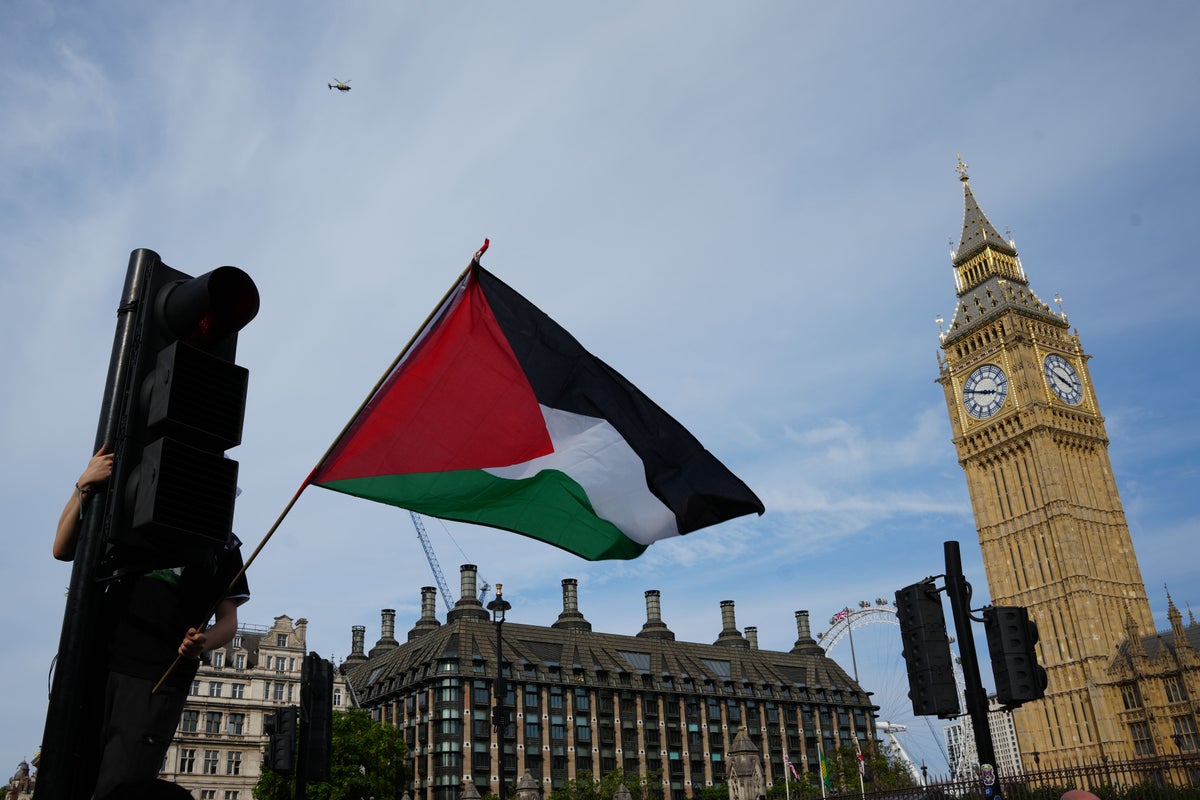 Palestine protests latest: Hundreds to march despite Starmer and police calls to cancel after Manchester attack