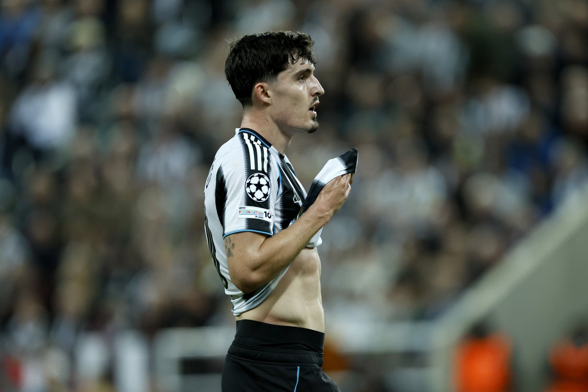 Key Newcastle defender set to be out for eight weeks with injury