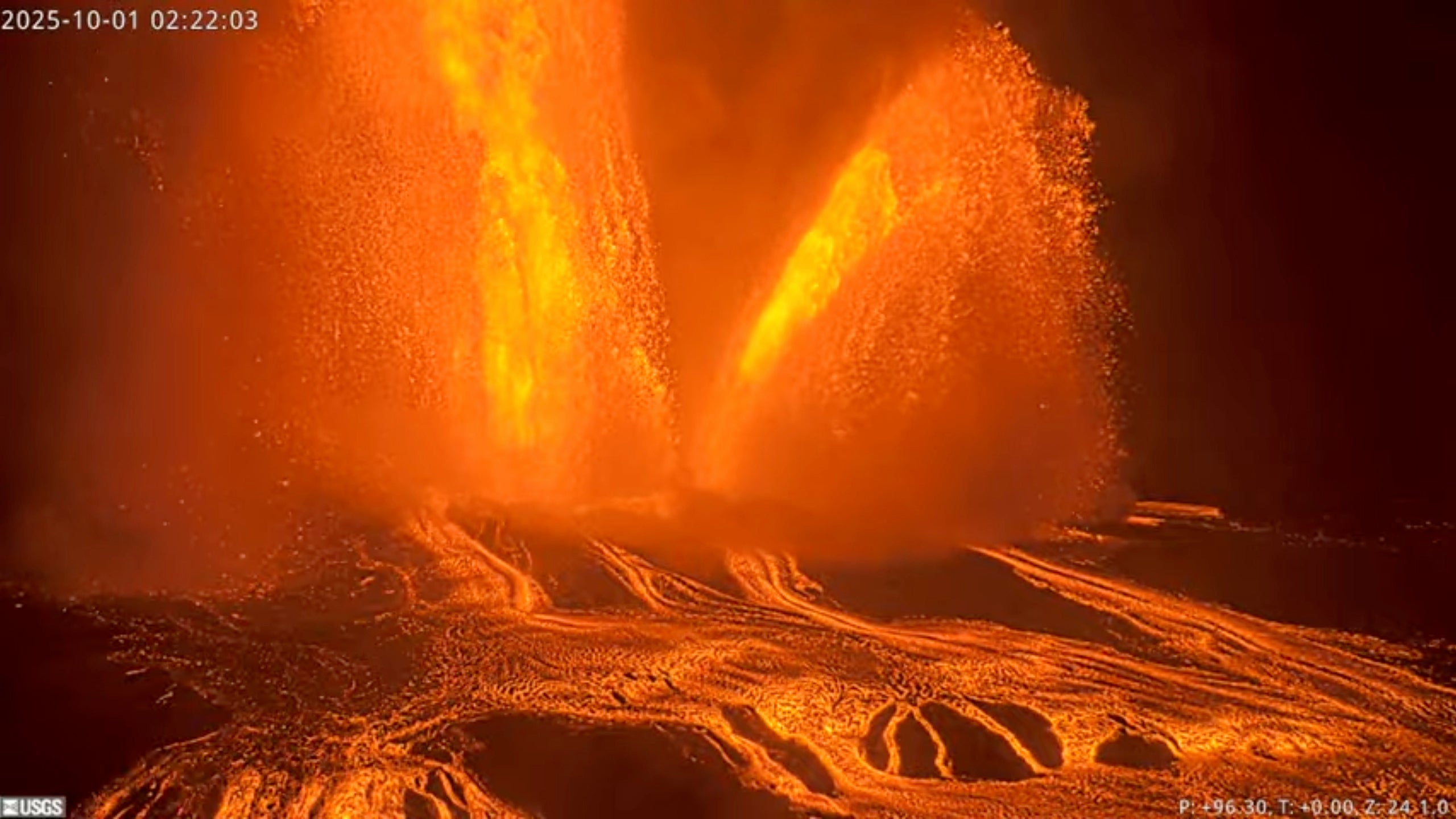 Huge sprays of lava hundreds of feet high shoot out during explosive ‘episodes’