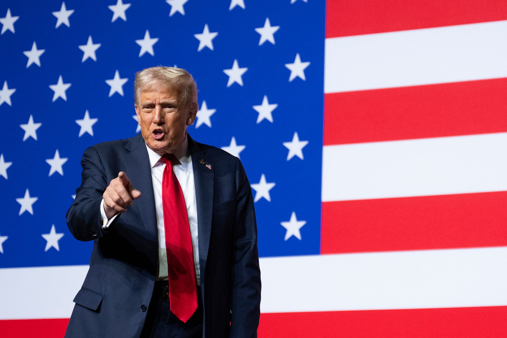Donald Trump alertou que o fechamento poderia avançar em direção a aparados