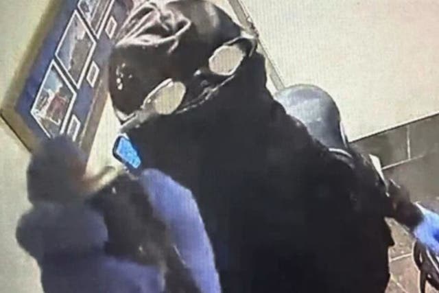 <p>Orlando officials are still investigating the Paddlefish robbery as the suspect's identity remains unknown </p>