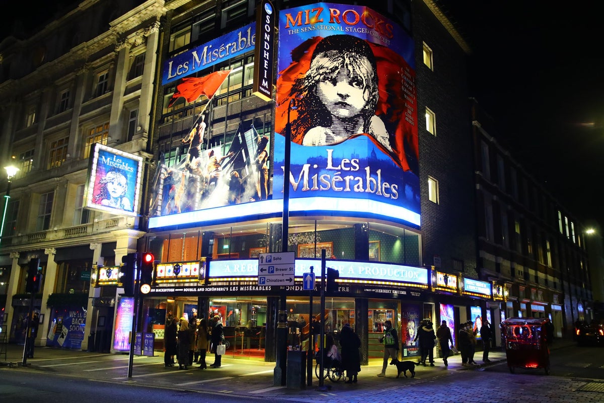 Les Mis&eacute;rables lyricist felt lack of credit for transforming musical to English, letters reveal