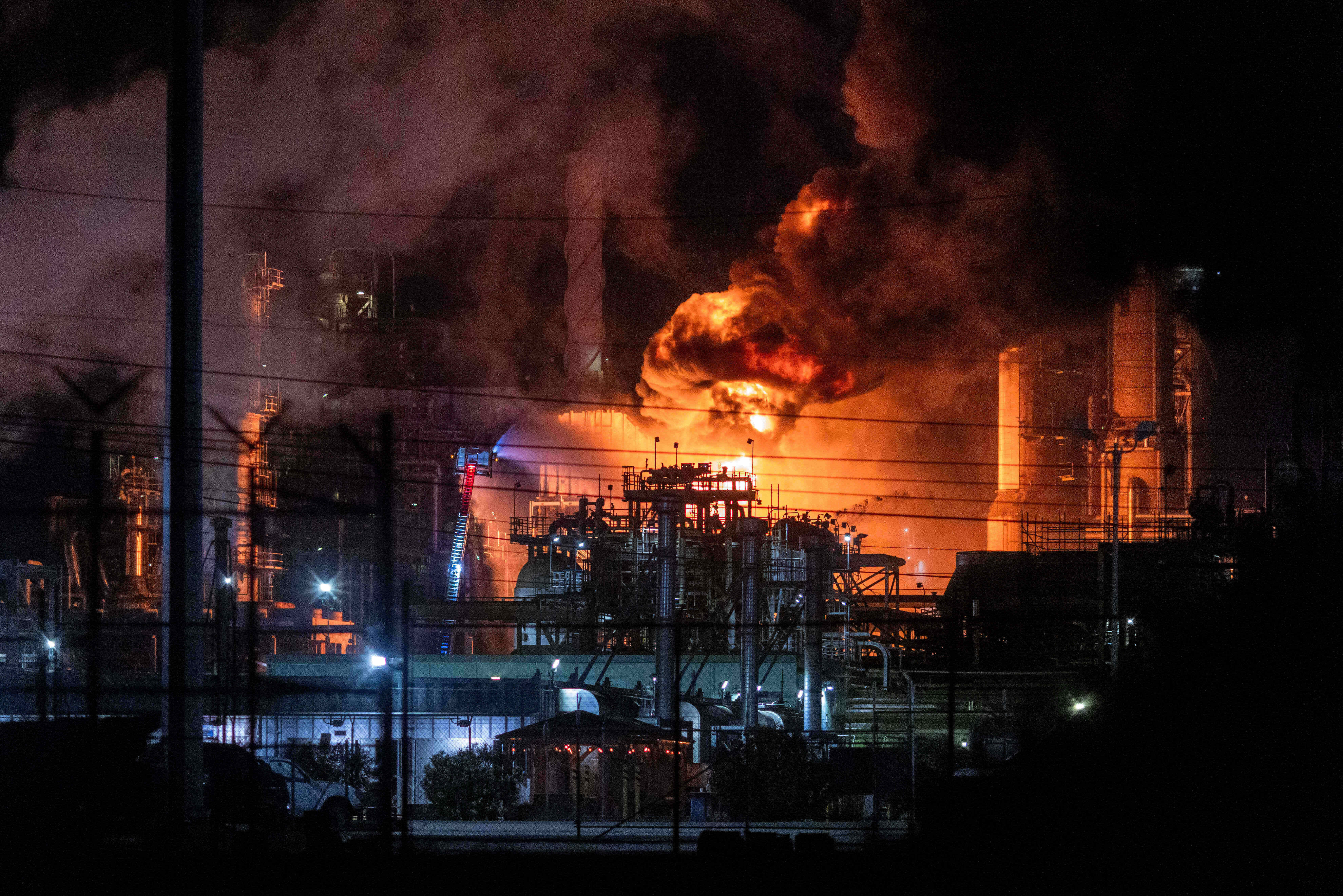 AMN-GEN CALIFORNIA-REFINERÍA INCENDIO