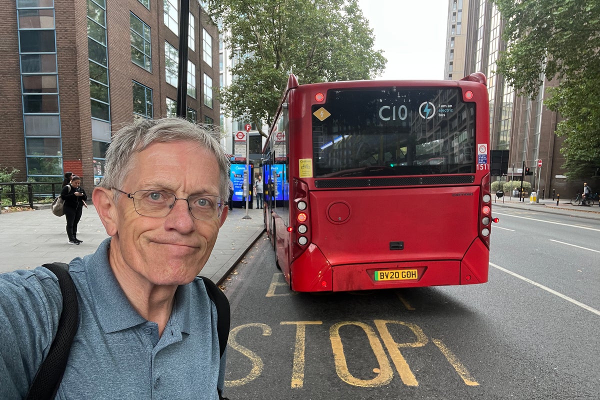 London buses: can you walk faster than they can drive?