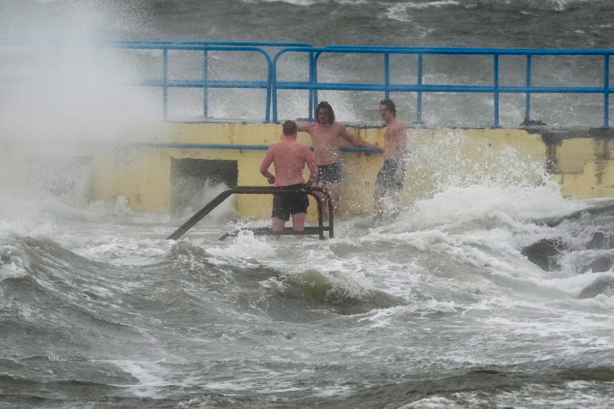 Storm Amy Leaves Nearly 200,000 Homes Without Power Across Ireland, Northern Ireland, Scotland
