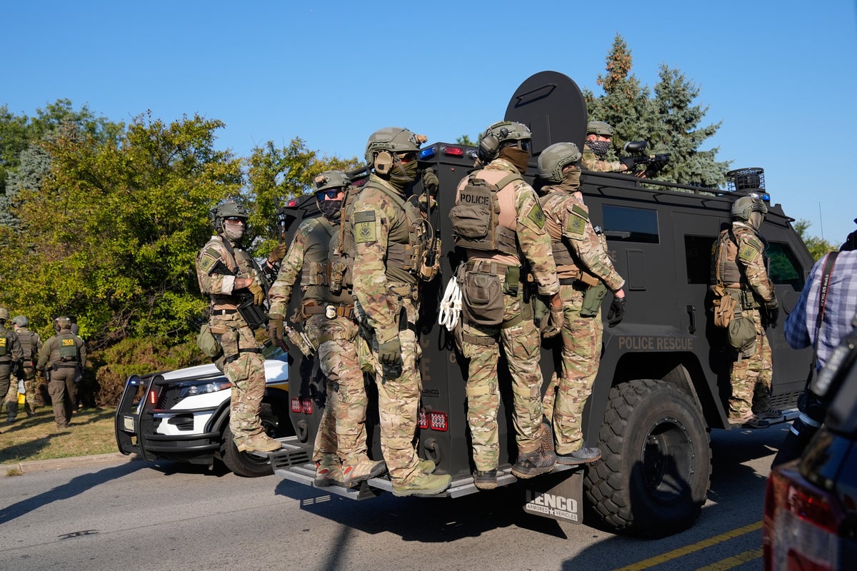 https://static.independent.co.uk/2025/10/03/19/Immigration_Chicago_80325.jpg?width=1200&height=800&crop=1200:800