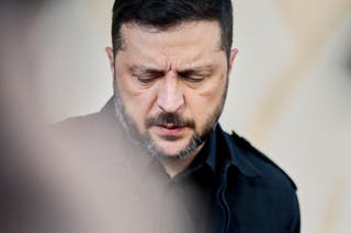 Ukraine's president Volodymyr Zelensky speaks with journalists as he arrives to attend the 7th European Political Community (EPC) Summit in Copenhagen on 2 October 2025