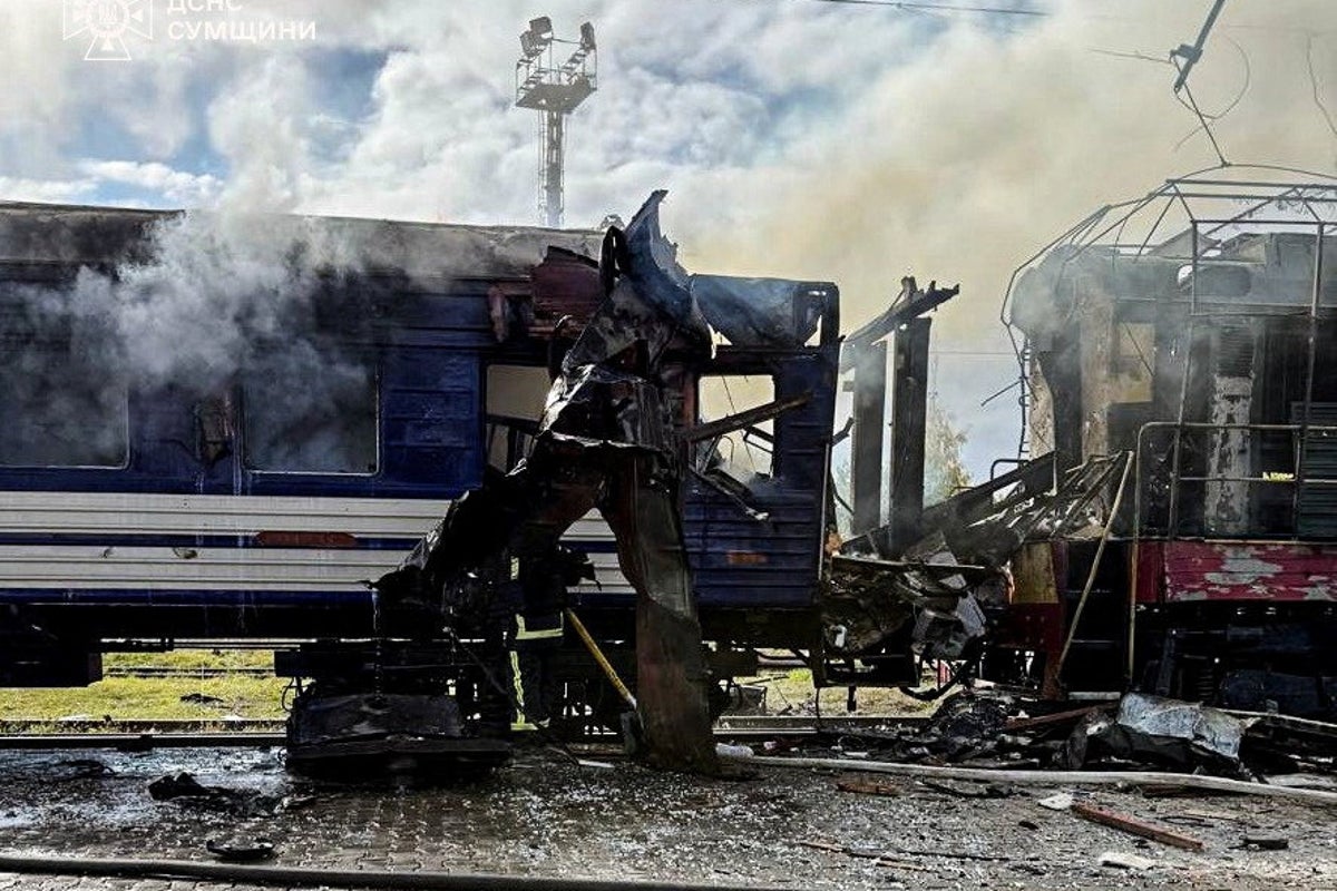 Zelensky Warns Europe of Drone Attacks After Russian Strike Injures 30 on Ukrainian Train, Hits Gas Facilities