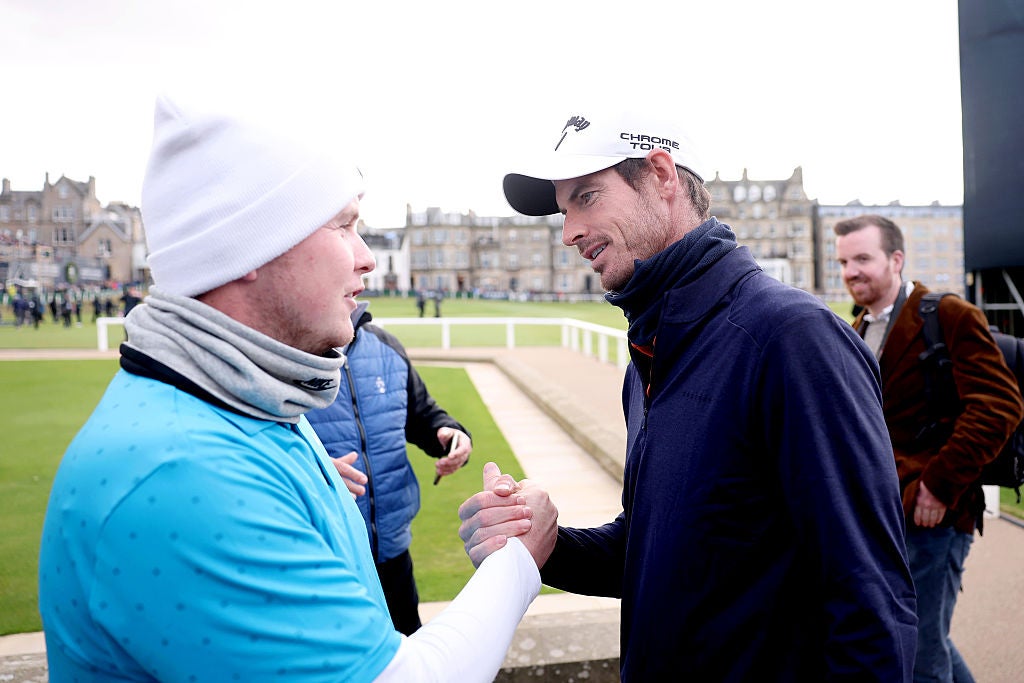 O colega de Mcitie, Scottish Athlete e Cain Goldder Andy Mor, parabéns