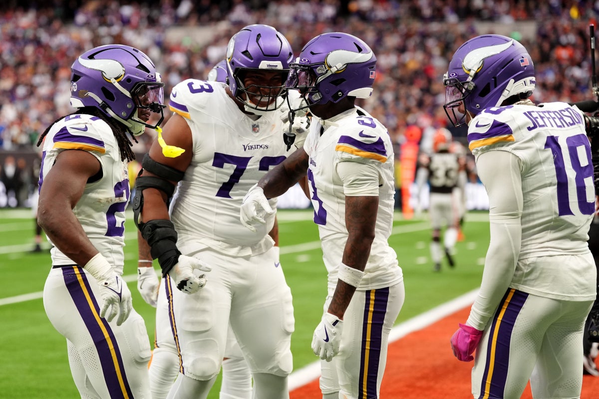 Late drama at Tottenham as Minnesota Vikings edge out Cleveland Browns in NFL - The Independent