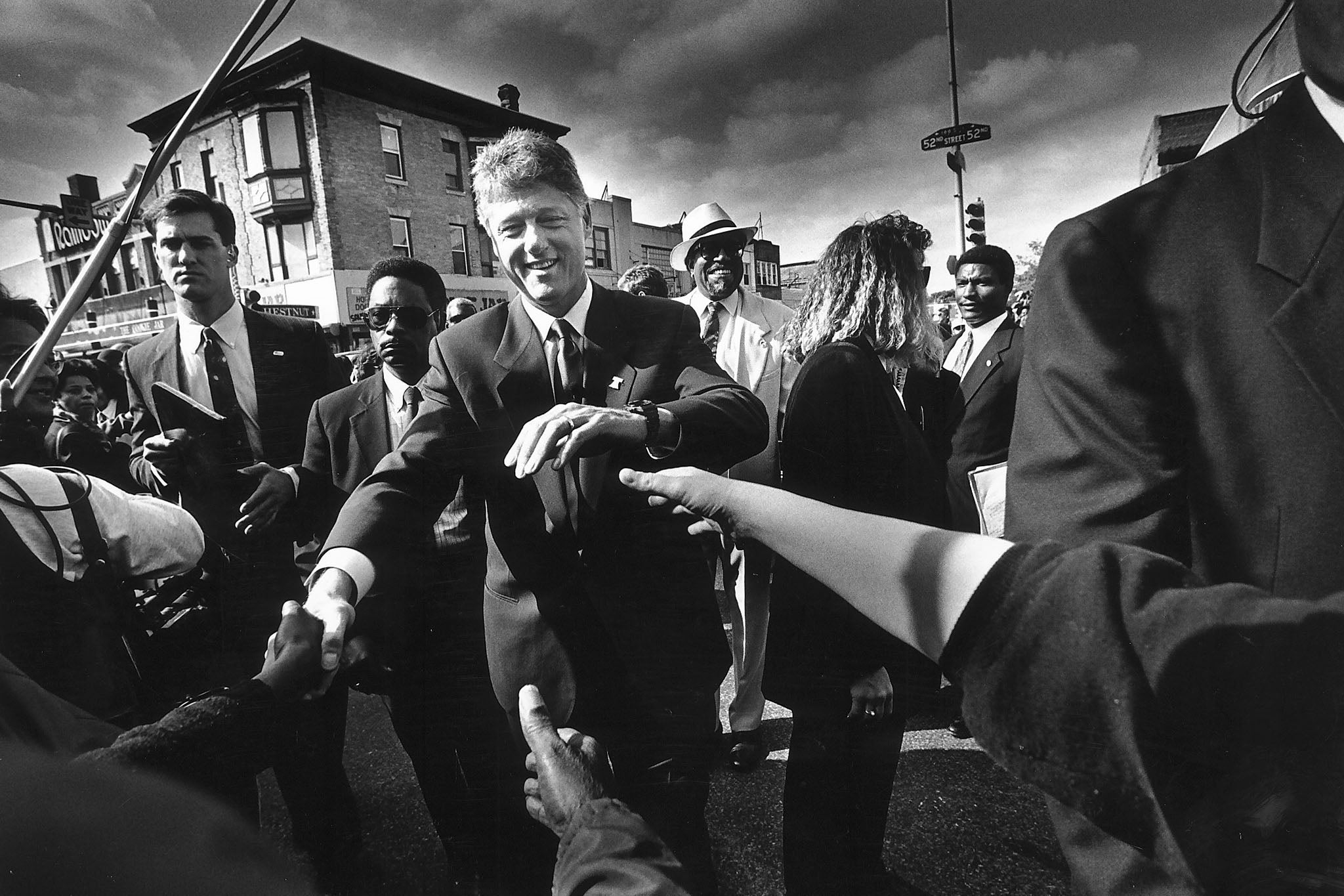 Harris fotografió cuatro campañas presidenciales, incluido Bill Clinton en 1992