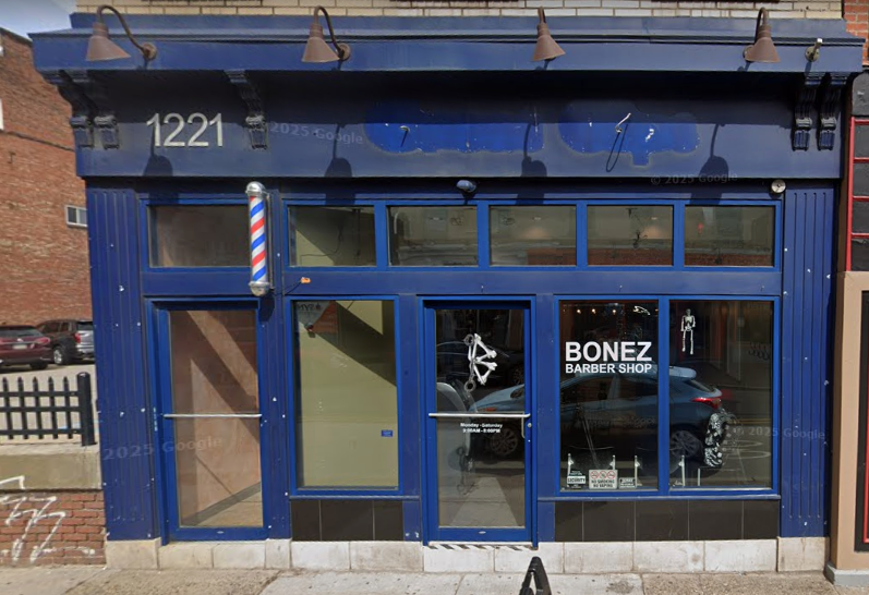 <p>Two women got into an argument at a Pittsburgh barbershop on Saturday that resulted in one of them being fatally shot, cops say.</p>