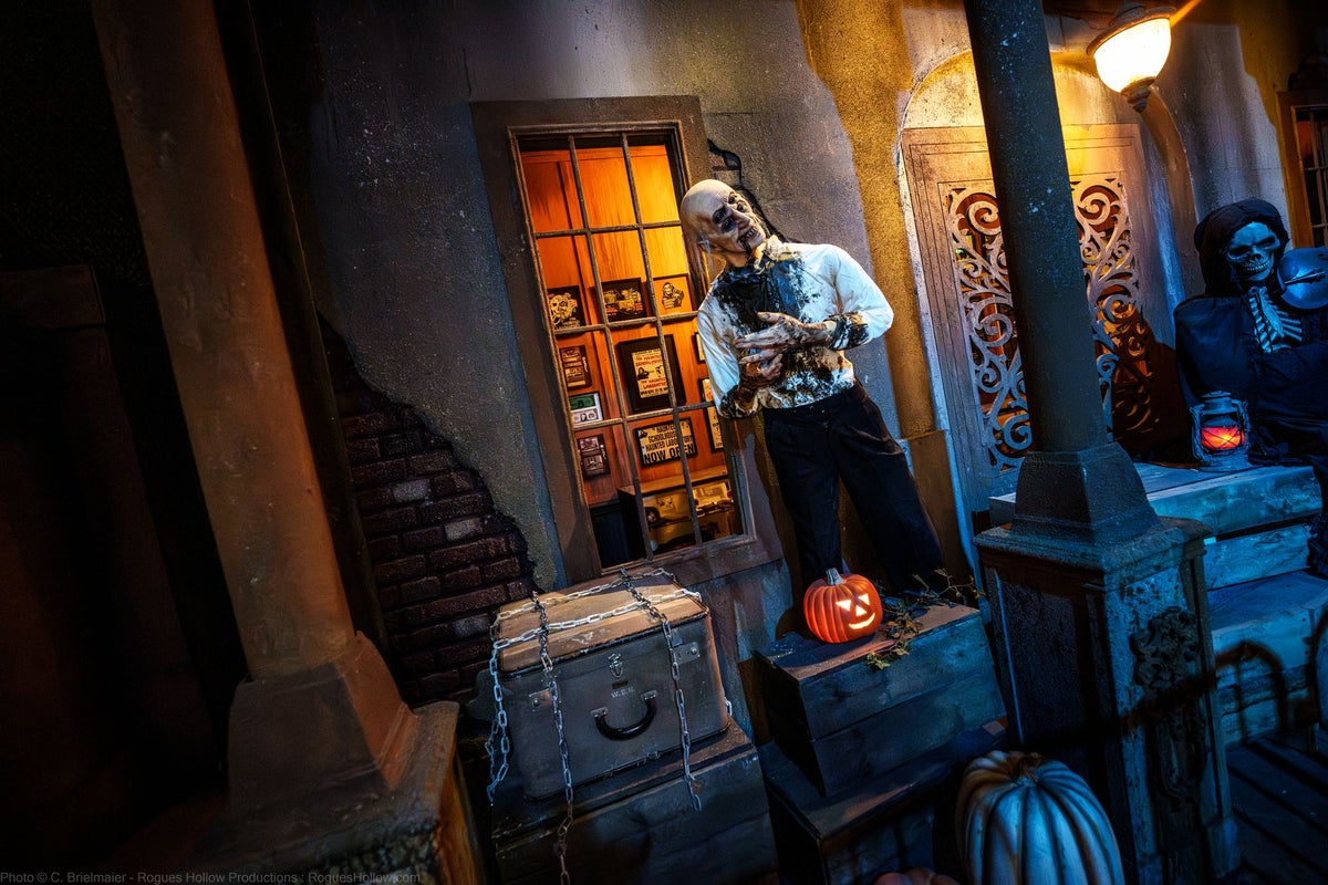 Frighteningly good fun: Experts reveal the best 5 haunted theme parks in the US for 2025