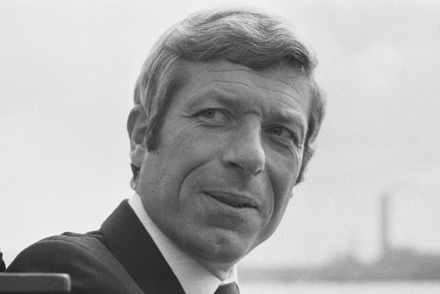 <p>English actor John Woodvine</p>