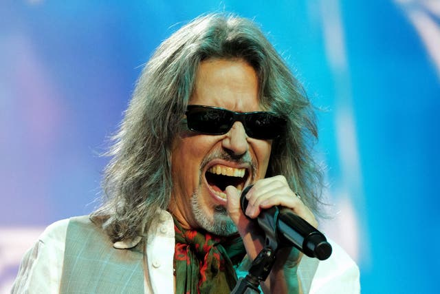 <p>Kelly Hansen performing with Foreigner in New York in September 2025</p>