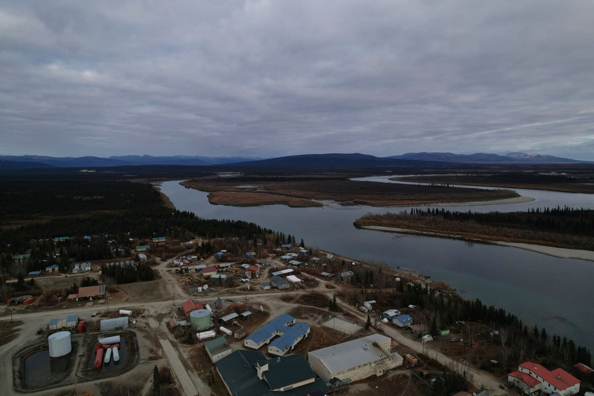 https://static.independent.co.uk/2025/10/06/23/Trump_Alaska_Mining_Road_02910.jpg?width=1200&height=800&crop=1200:800