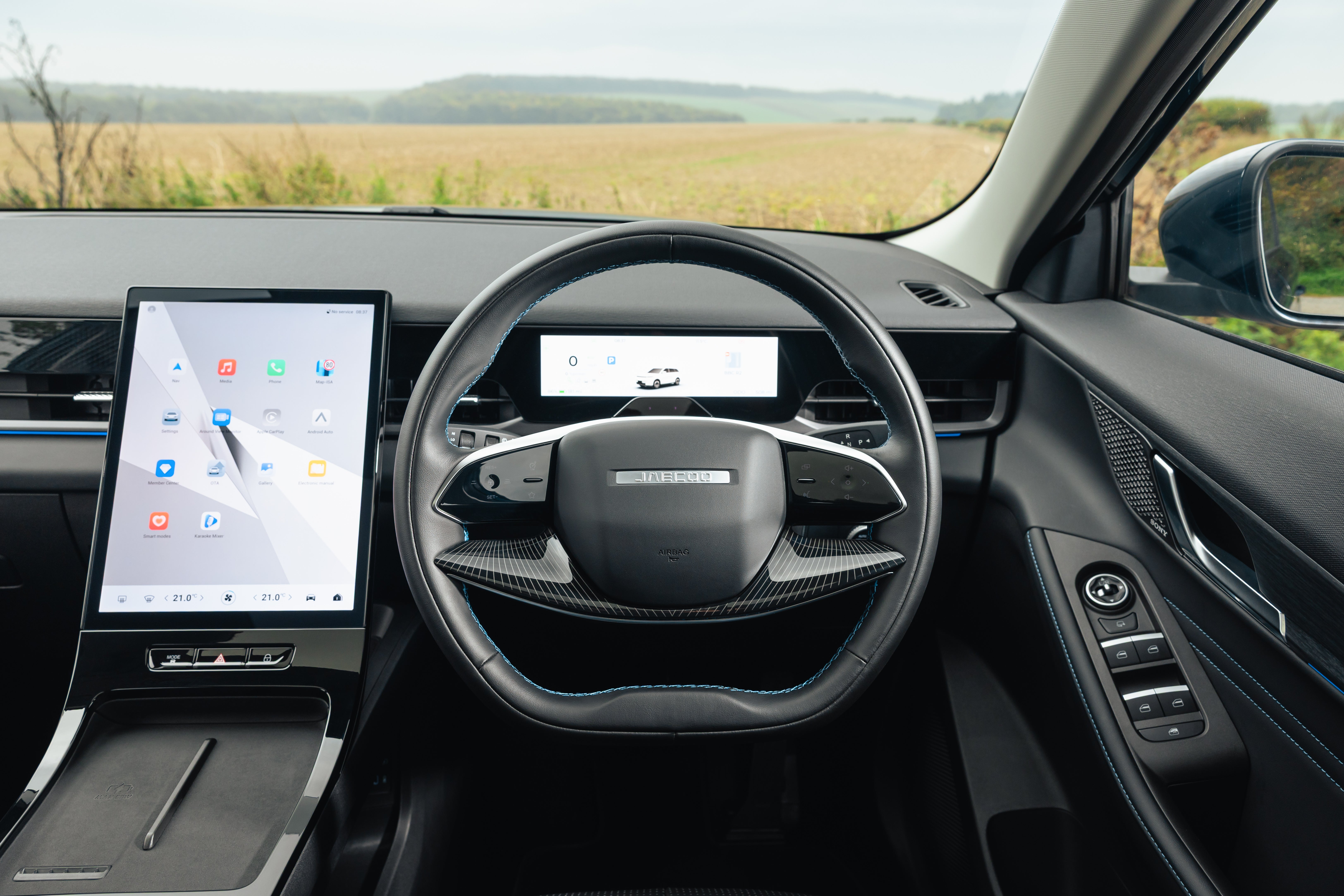 The Jaecoo 5's 13-inch touchscreen is still a bit fiddly to operate, while the 8-inch driver display has the speedo on the left rather than the middle
