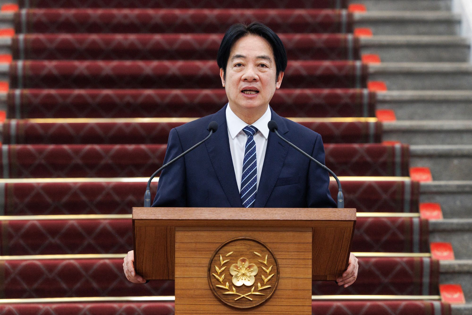 O presidente Lai Ching-te apelou a Pequim para “mostrar moderação”