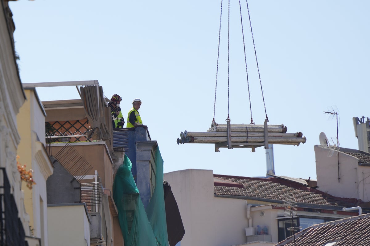 Death toll in Madrid building collapse rises to 4 after 2 more bodies recovered