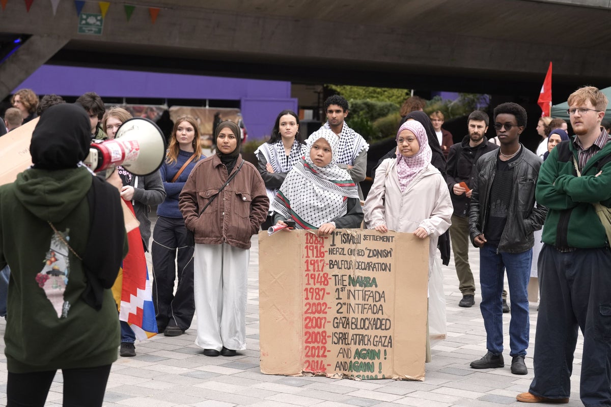 UK PM Starmer Plans Crackdown on Inflammatory Chants at Pro-Palestine Protests