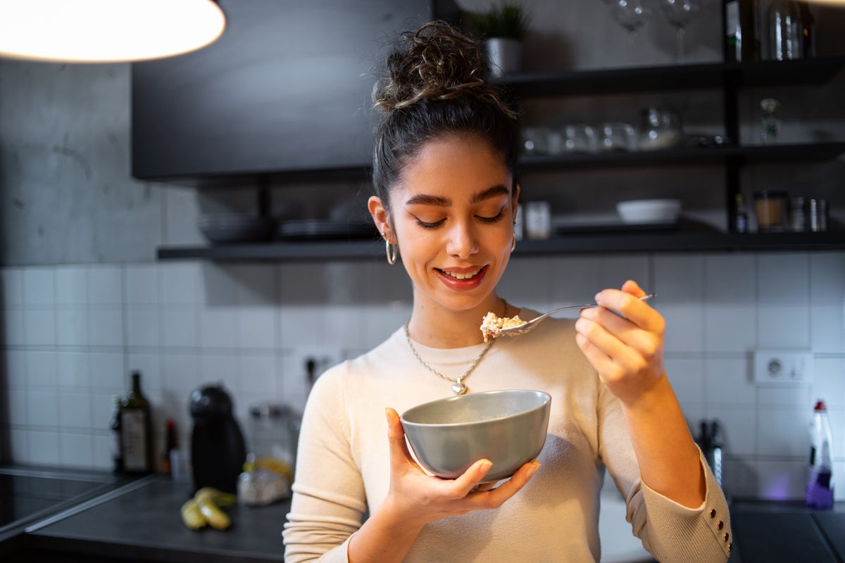The tasty snack that you can eat before bed to ease inflammation