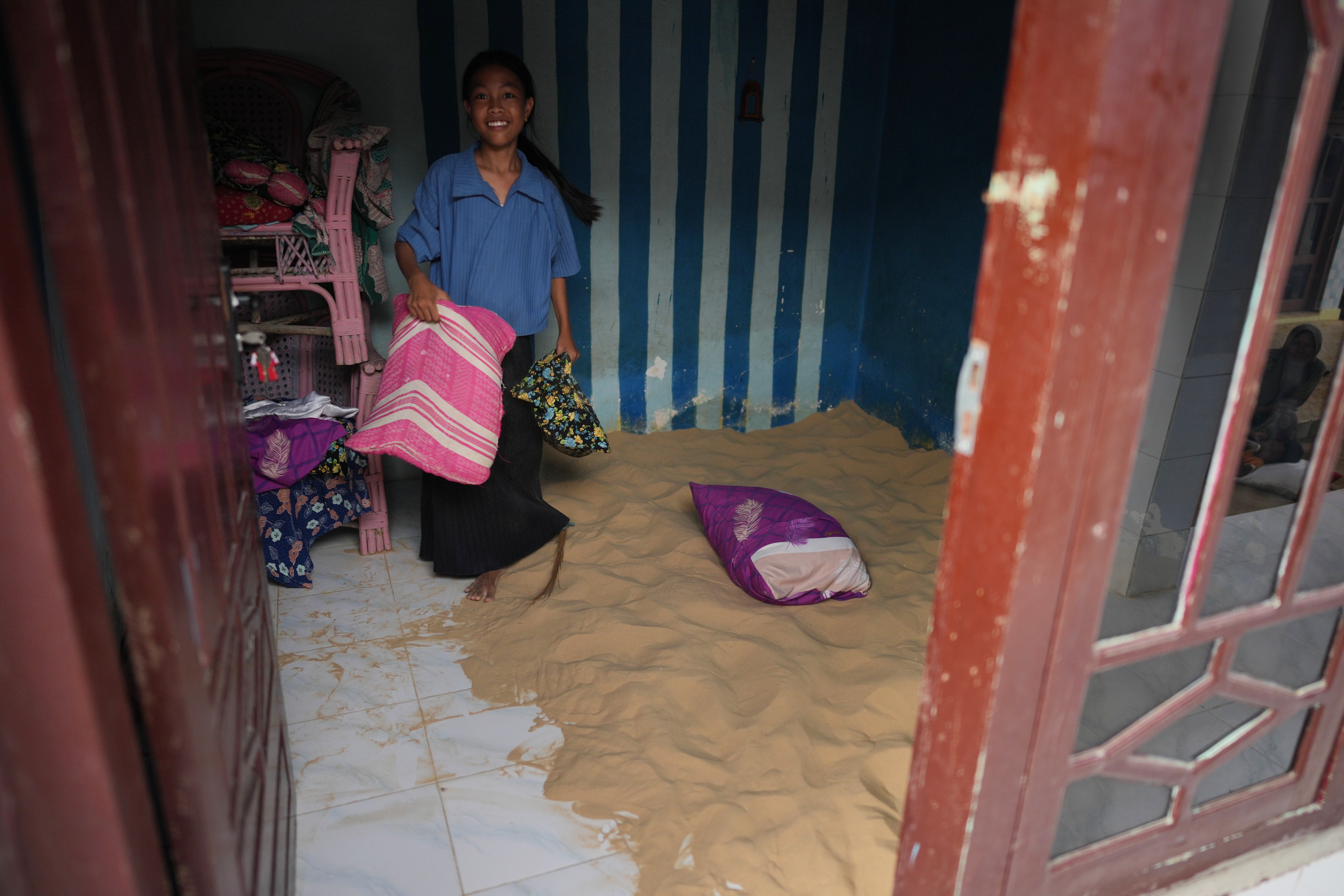 Indonesia Sand Village Photo Essay