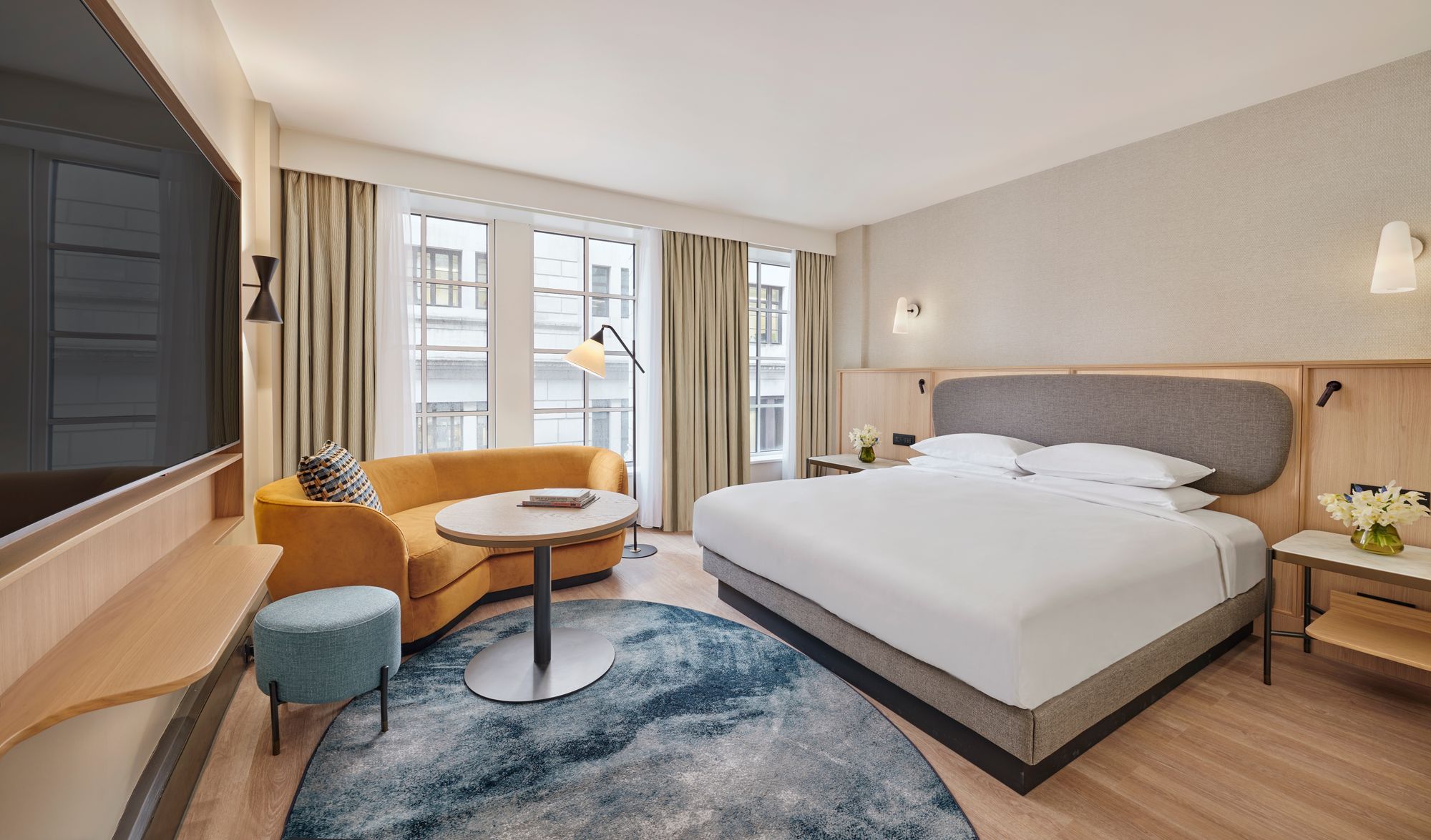 There are 205 contemporary-style hotel rooms at Hyatt Regency London Blackfriars