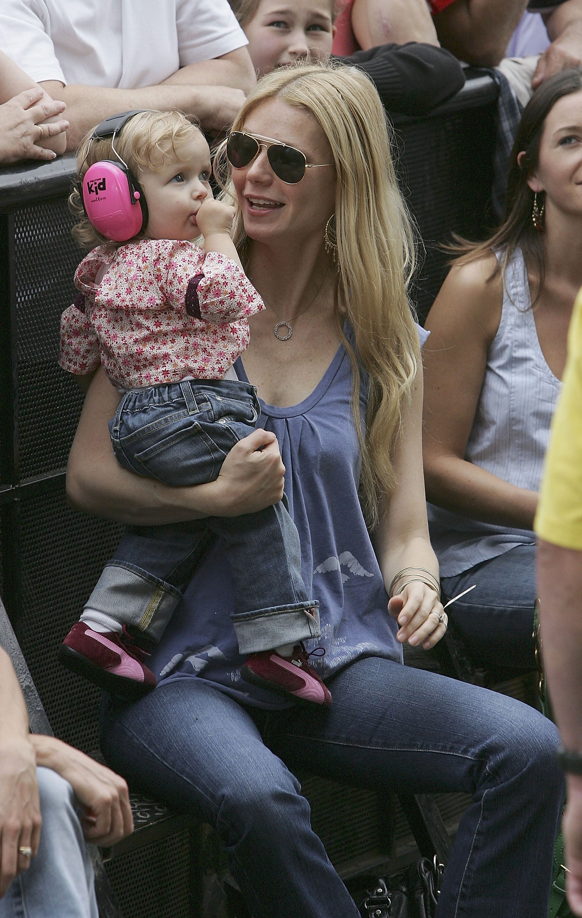 Gwyneth Paltrow with her daughter Apple in 2005