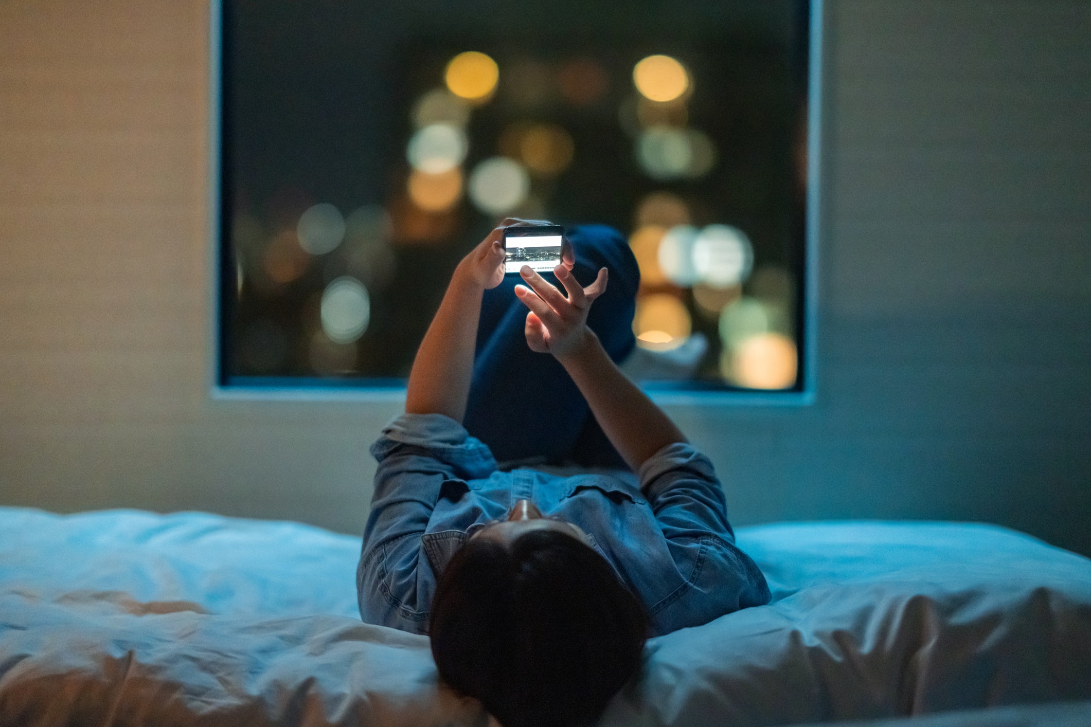 Posting and messaging at night could lead to ‘cognitive arousal’