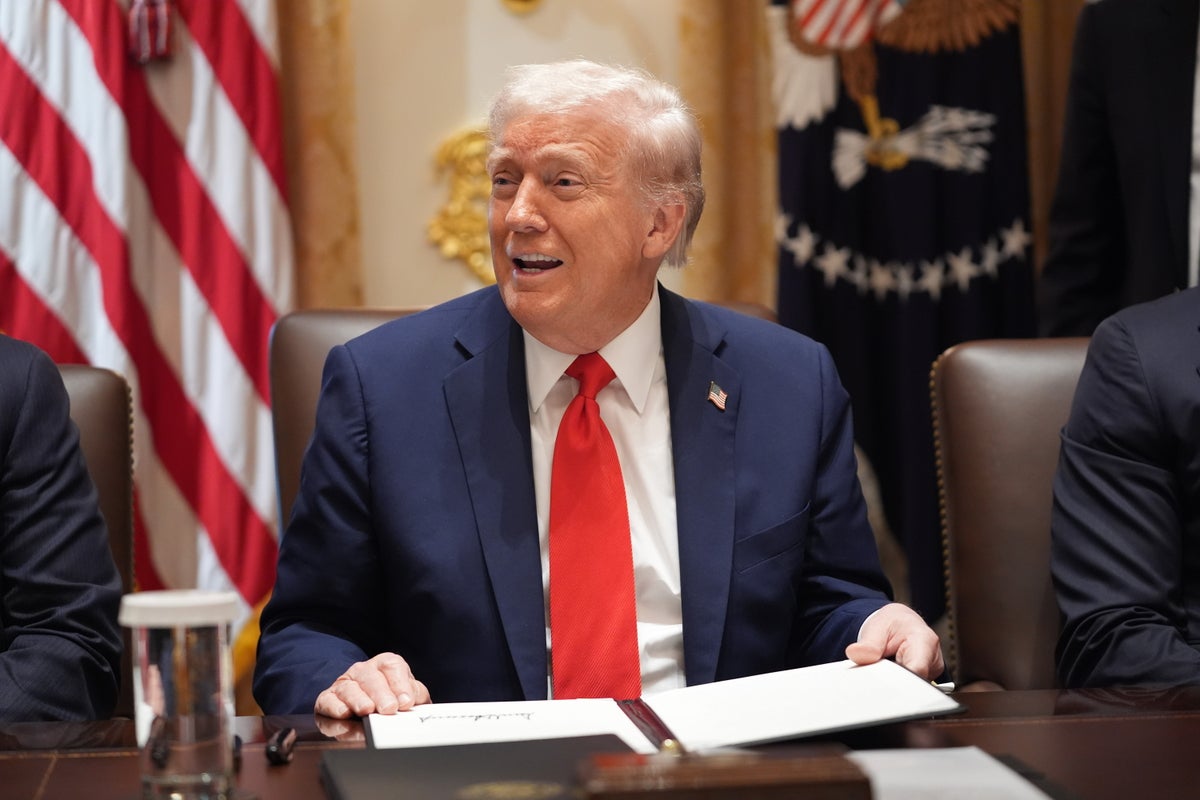 https://static.independent.co.uk/2025/10/10/03/TRUMP-GAZA-ACUERDO_18227.jpg?width=1200&height=800&crop=1200:800
