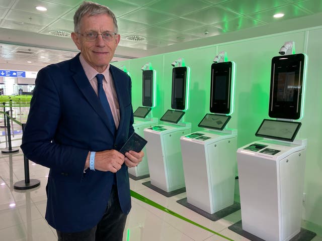 <p>Papers please: Simon Calder at entry-exit system kiosks at Palma de Mallorca</p>