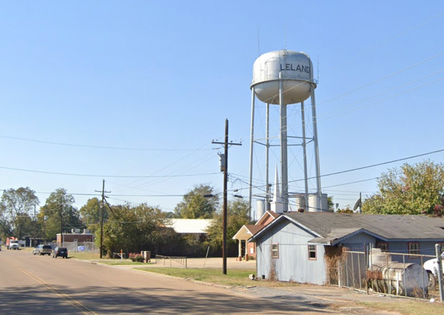 <p>Four people have been killed and a dozen more were injured in a mass shooting at a high school football homecoming game in Leland, Mississippi, state authorities have said</p>