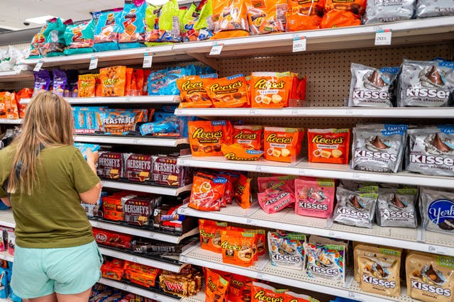 <p>Excessive sugar intake can cause acanthosis nigricans, a skin condition commonly caused by high blood glucose</p>