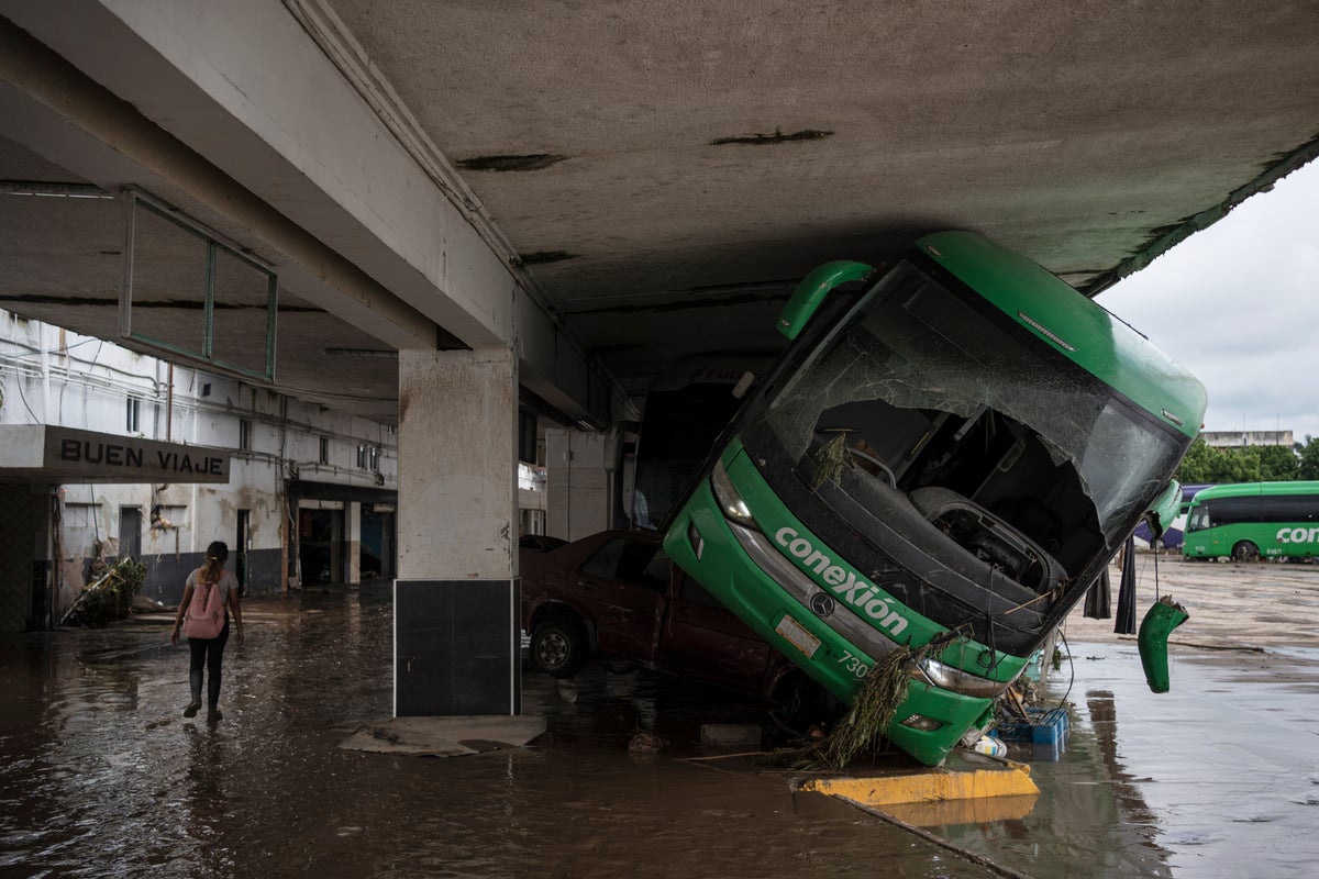 Heavy rain and flooding across Mexico leaves at least 37 dead