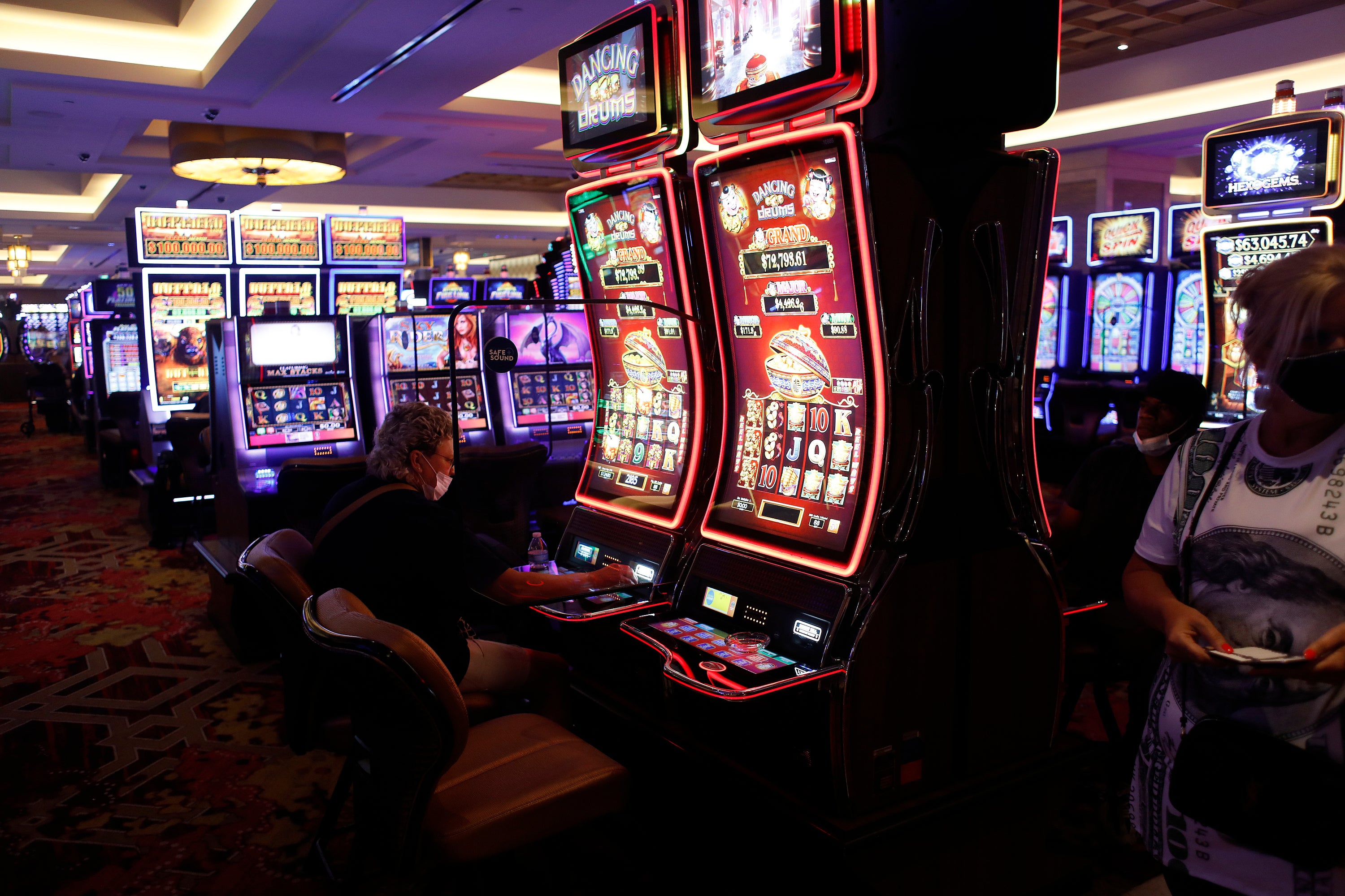 A lucky gambler won tens of thousands of dollars on an 88-cent bet while playing the slots at a popular Florida casino