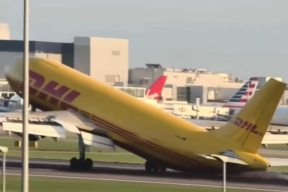 Disruption at Heathrow airport caused by 170mph tail strike