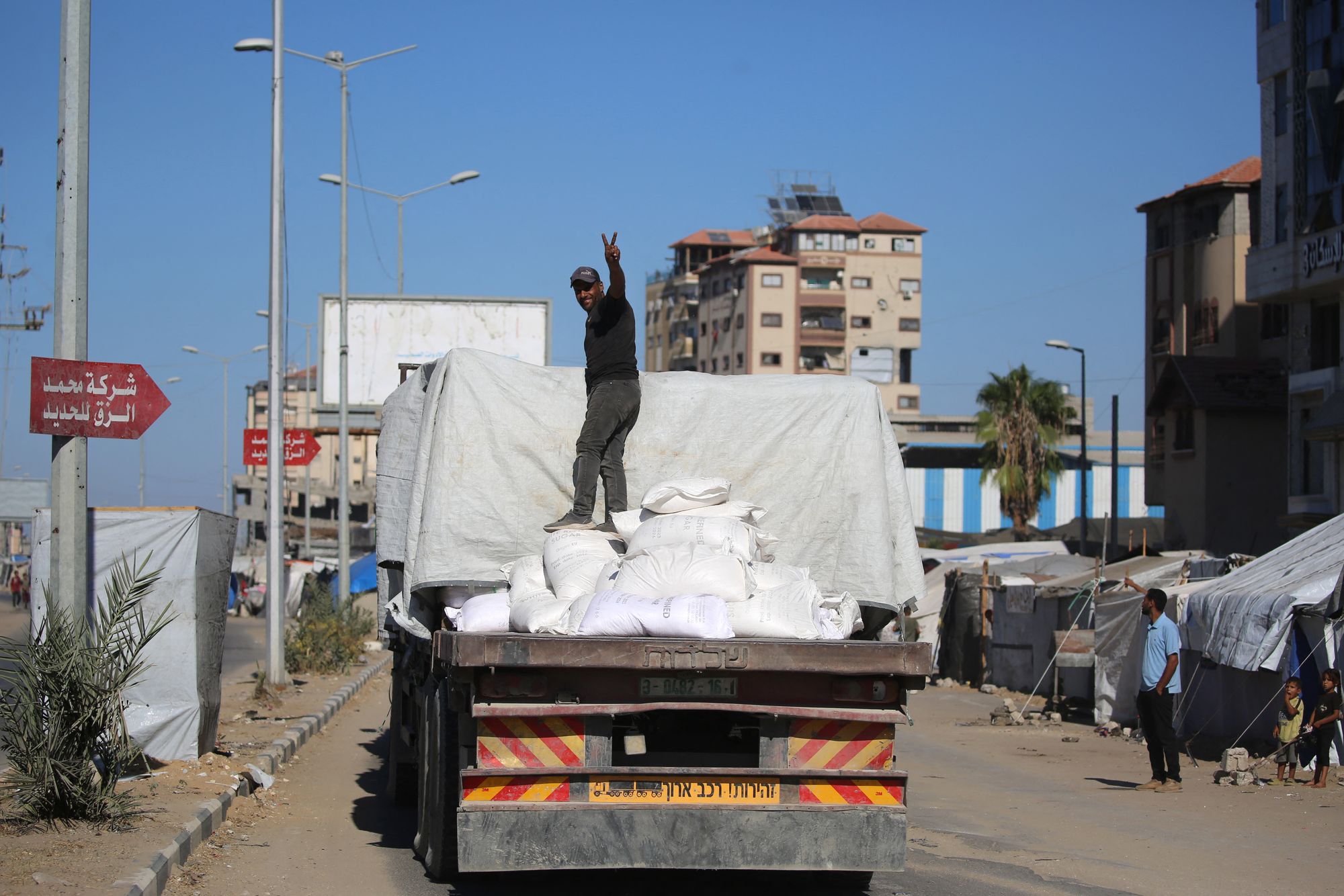 The United Nations Office for Project Services (UNOPS), responsible for fuel distribution in the territory, reported that the empty vehicle was hit around 5 a.m. from the direction of the sea, sustaining damage but causing no injuries