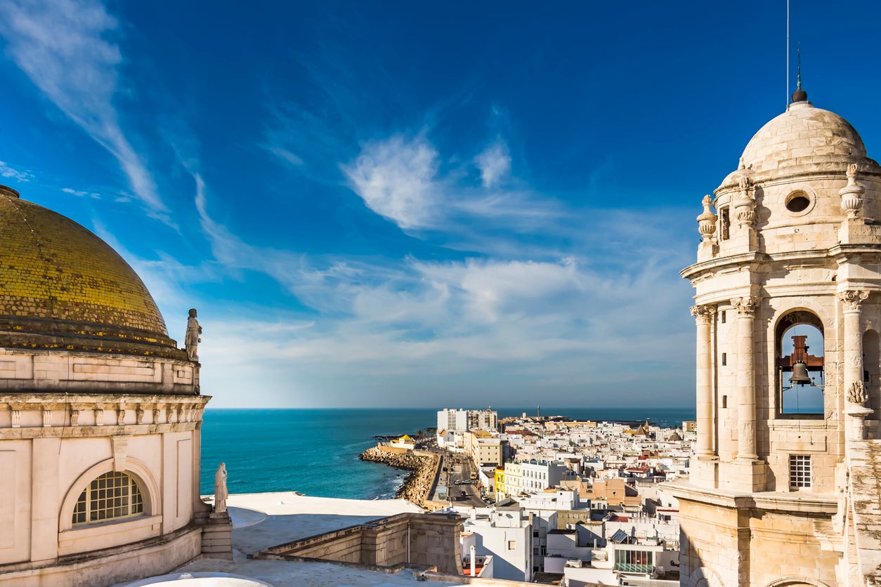 See the beautiful Bay of Cadiz from the Levante Tower
