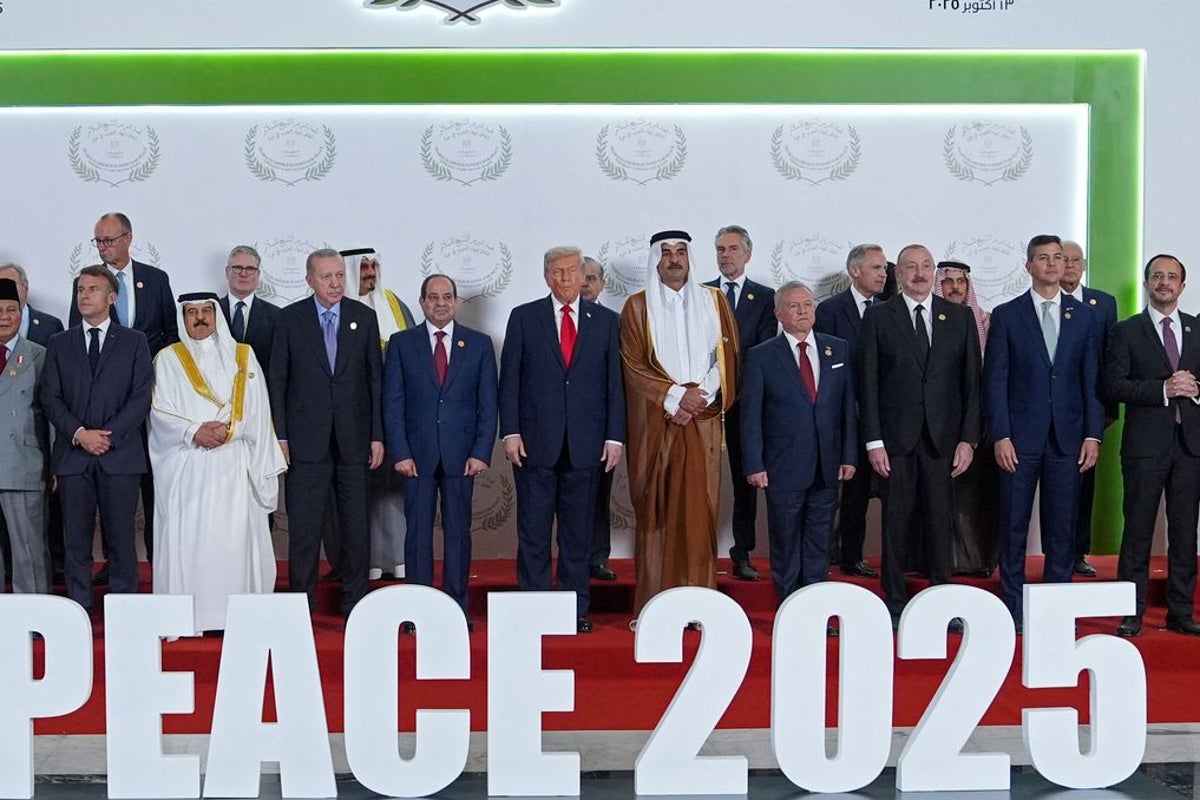 The glaring detail in Trump’s peace photo which hints at what might go terribly wrong