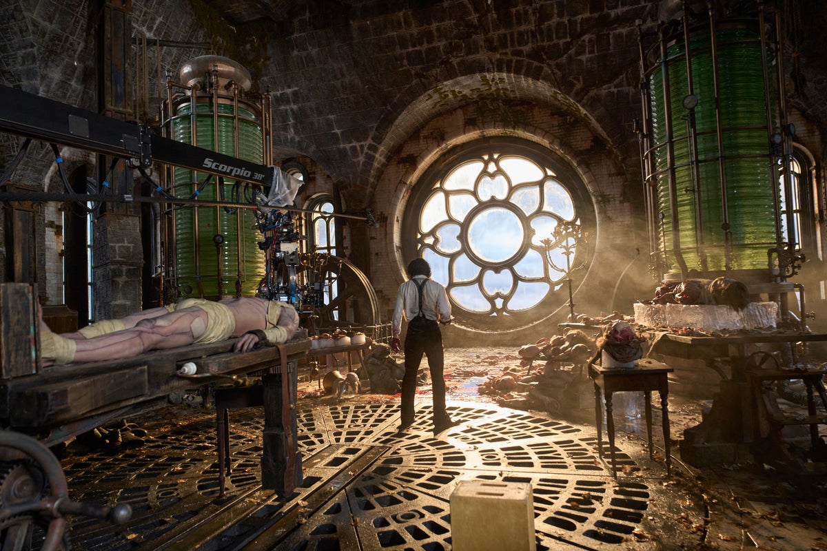 A team of artisans brings Guillermo del Toro’s ‘Frankenstein’ to life thumbnail