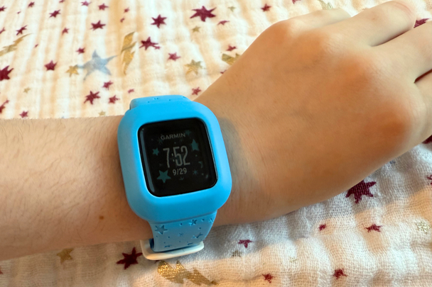 Best gift for 7 year olds IndyBest review Garmin vivofit Jr. 3 fitness tracker