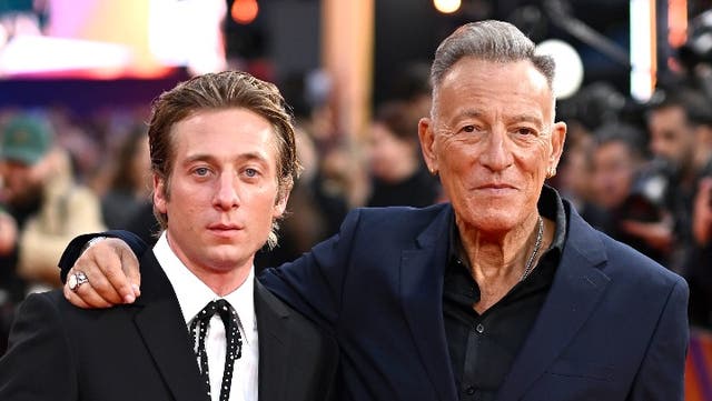 <p>Jeremy Allen White and Bruce Springsteen</p>