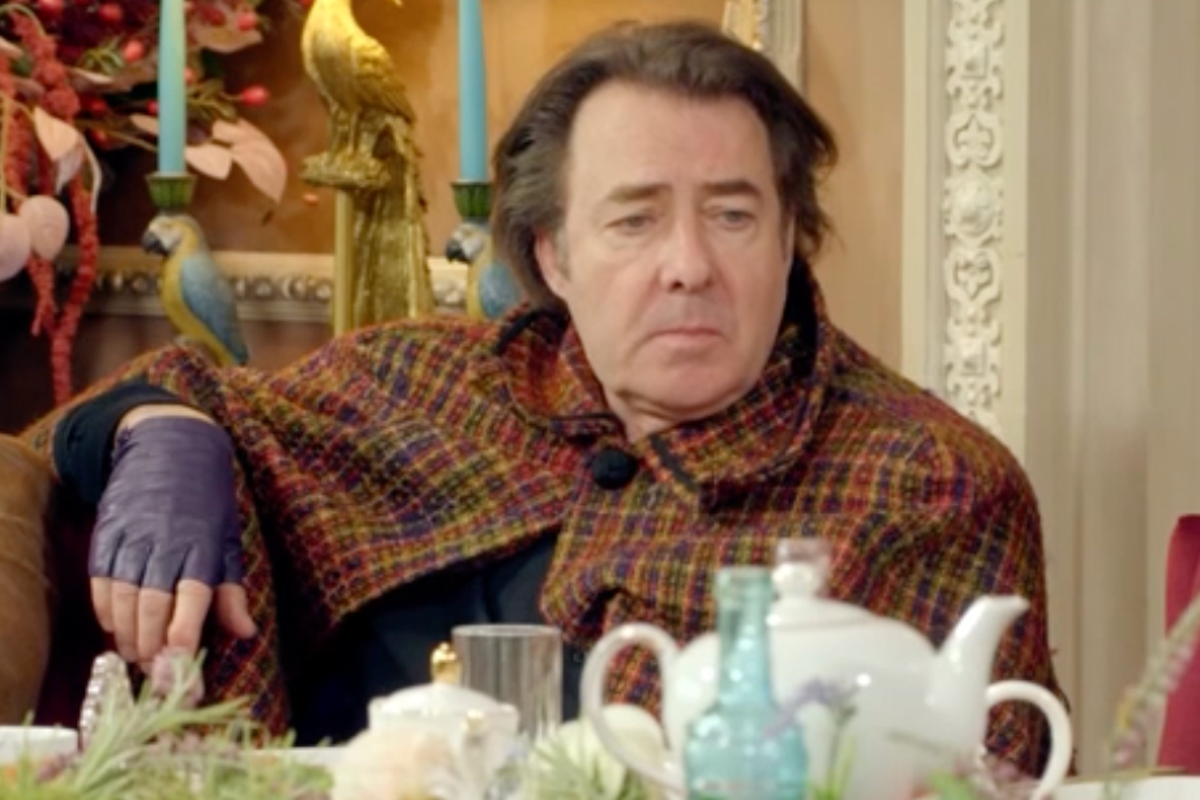 Celebrity Traitors live: Three Faithfuls in firing line as Jonathan Ross, Alan Carr and Cat Burns make murder decision