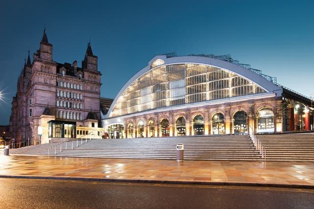 <p>Trains between Liverpool Lime Street and Manchester have been affected by a points failure Wednesday morning</p>